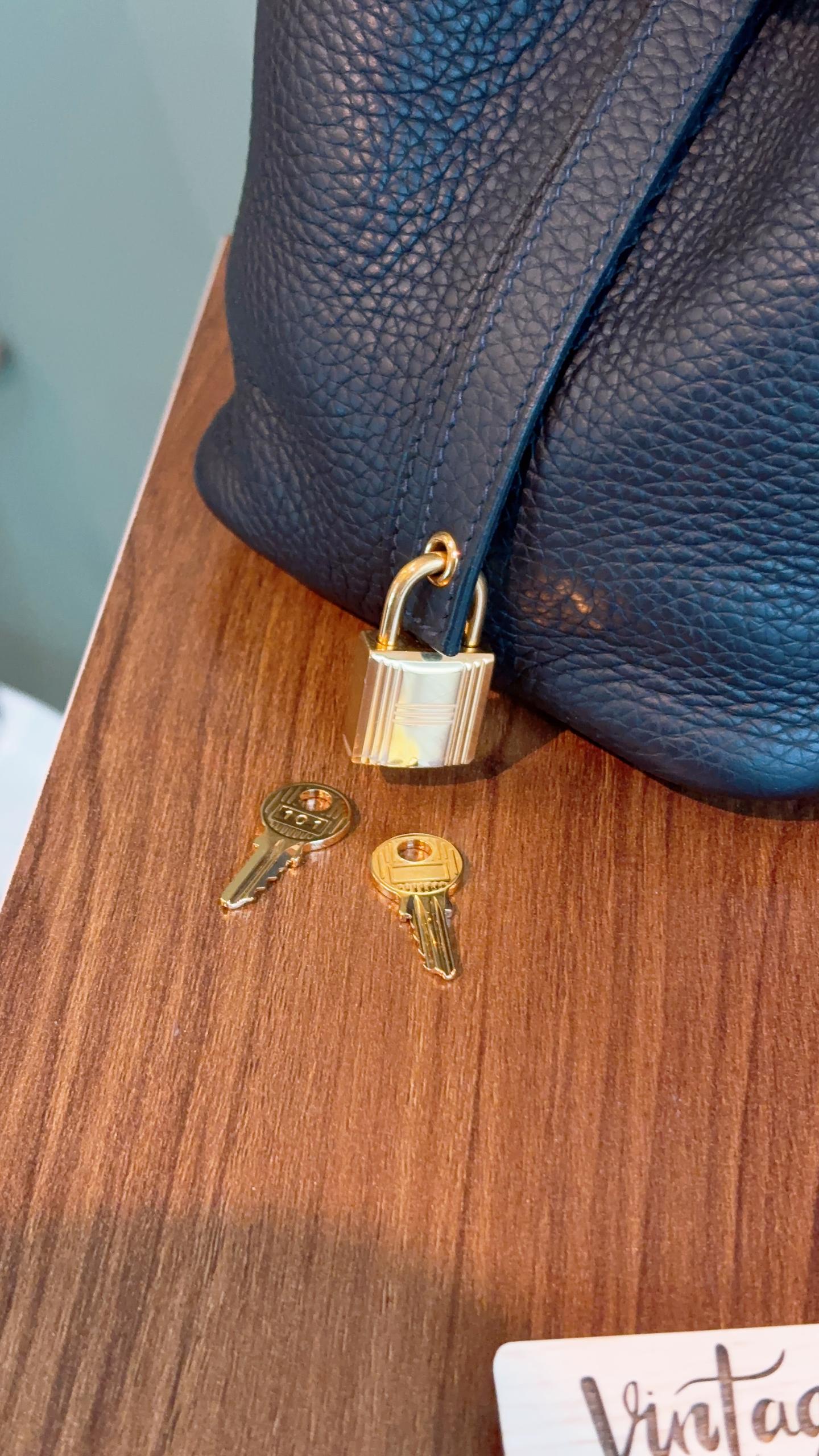 Hermes Bleu Nuit Picotin 18 (GHW)