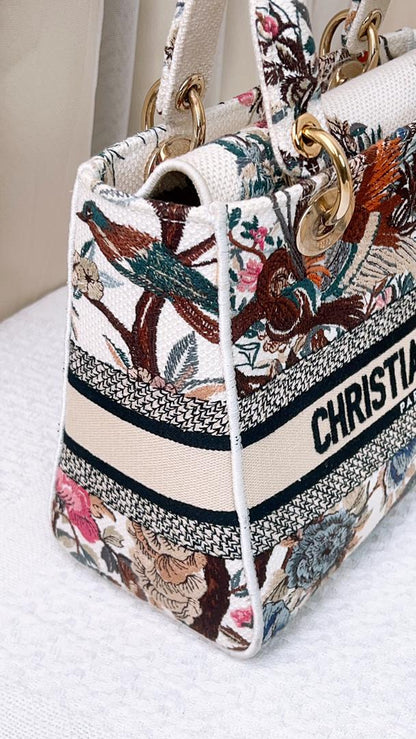 Dior Beige Embroidered Jardin d’hiver Medium D-Lite Bag (Ghw)