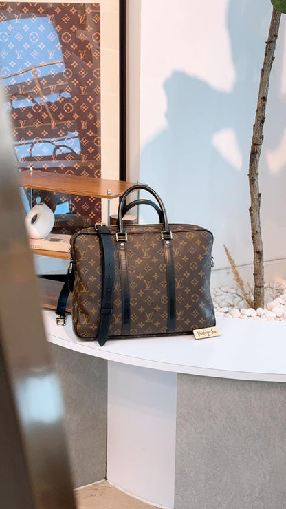 LV Monogram Porte-Documents Voyage PM
