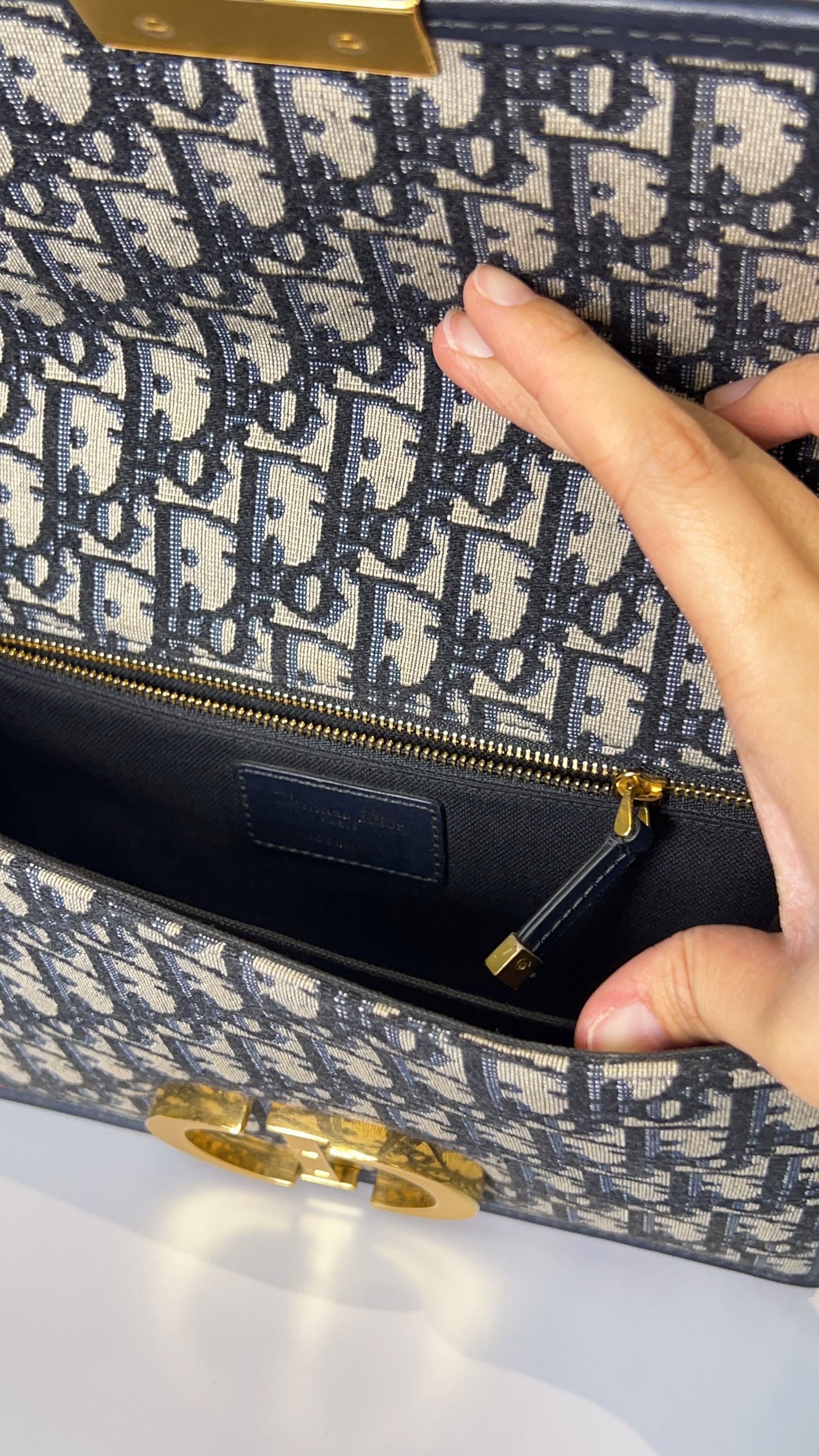 Dior Navy Oblique Montaigne 30 GHW