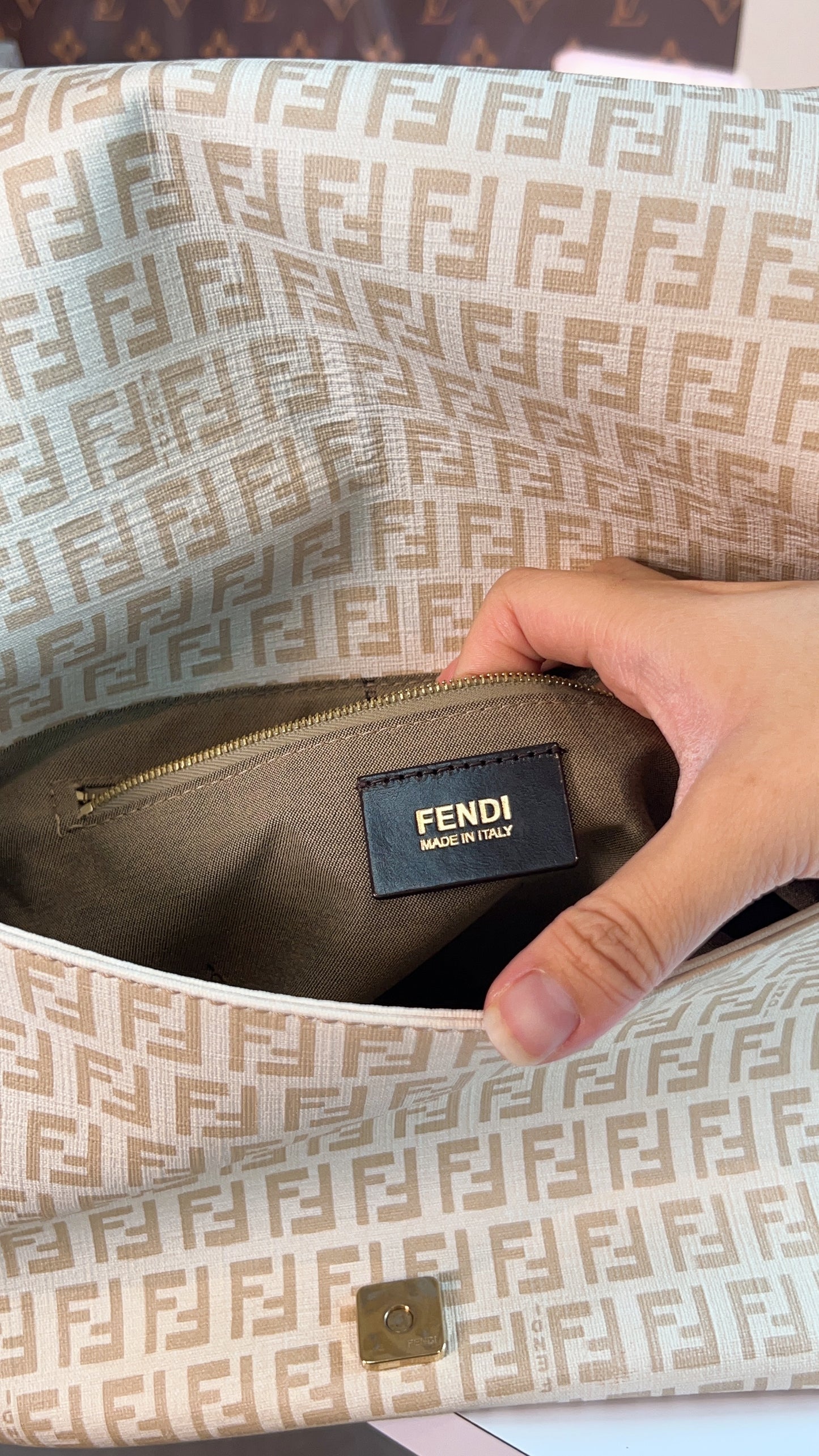 Fendi Mamma Baguette Beige x White GHW