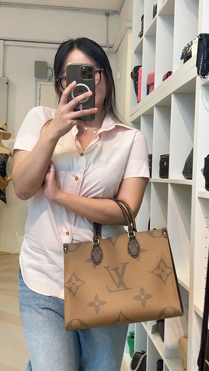 LV Monogram Reverse On The Go MM