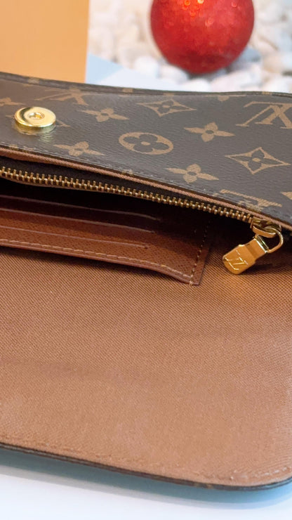 LV Monogram Ivy