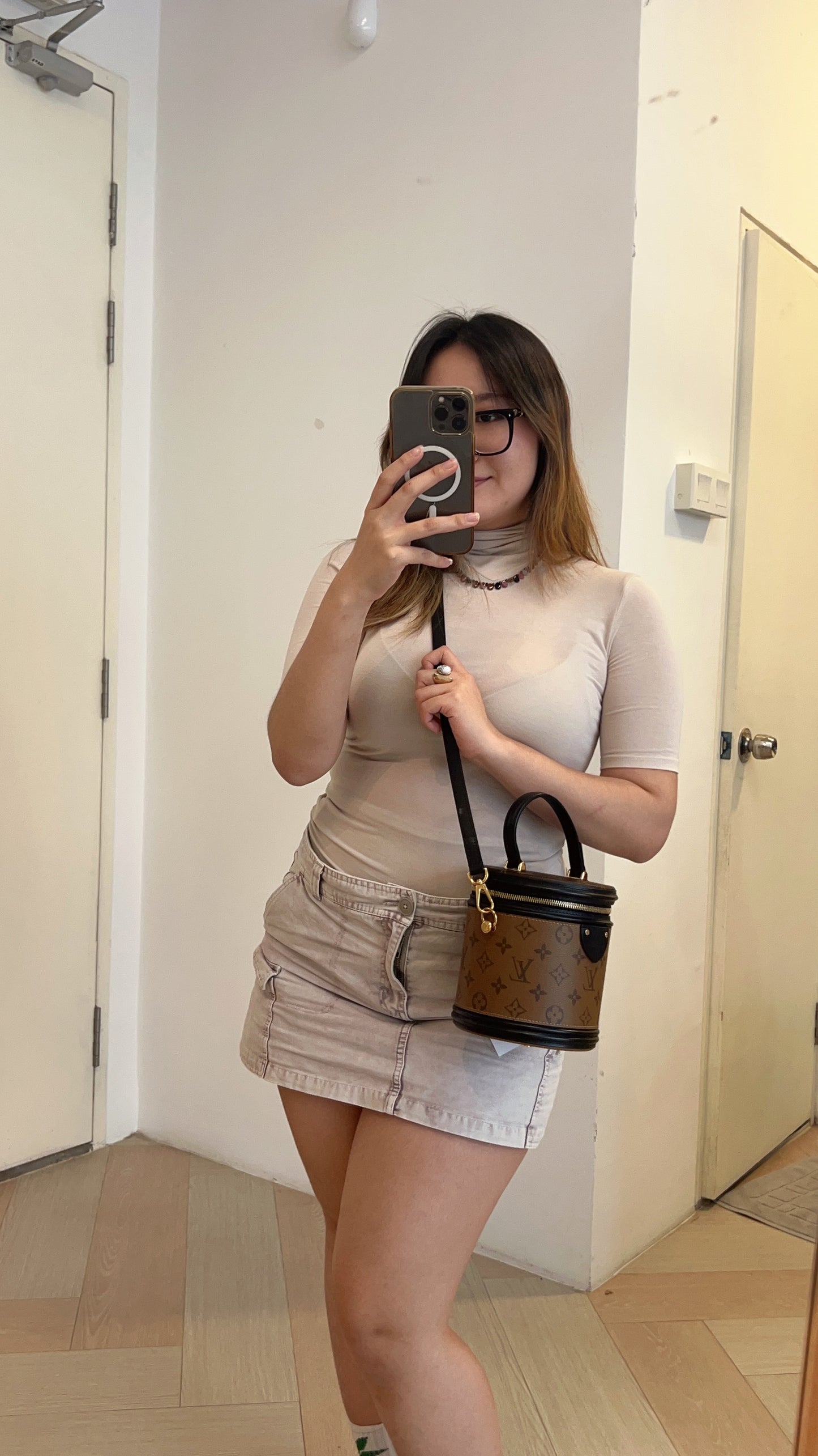 LV Reverse Monogram Cannes