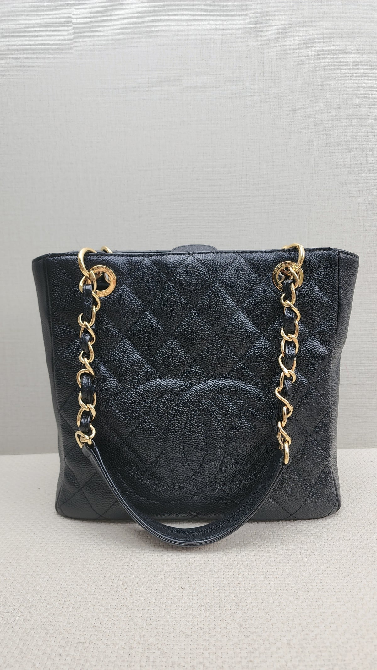 Chanel Black Caviar PST (GHW)