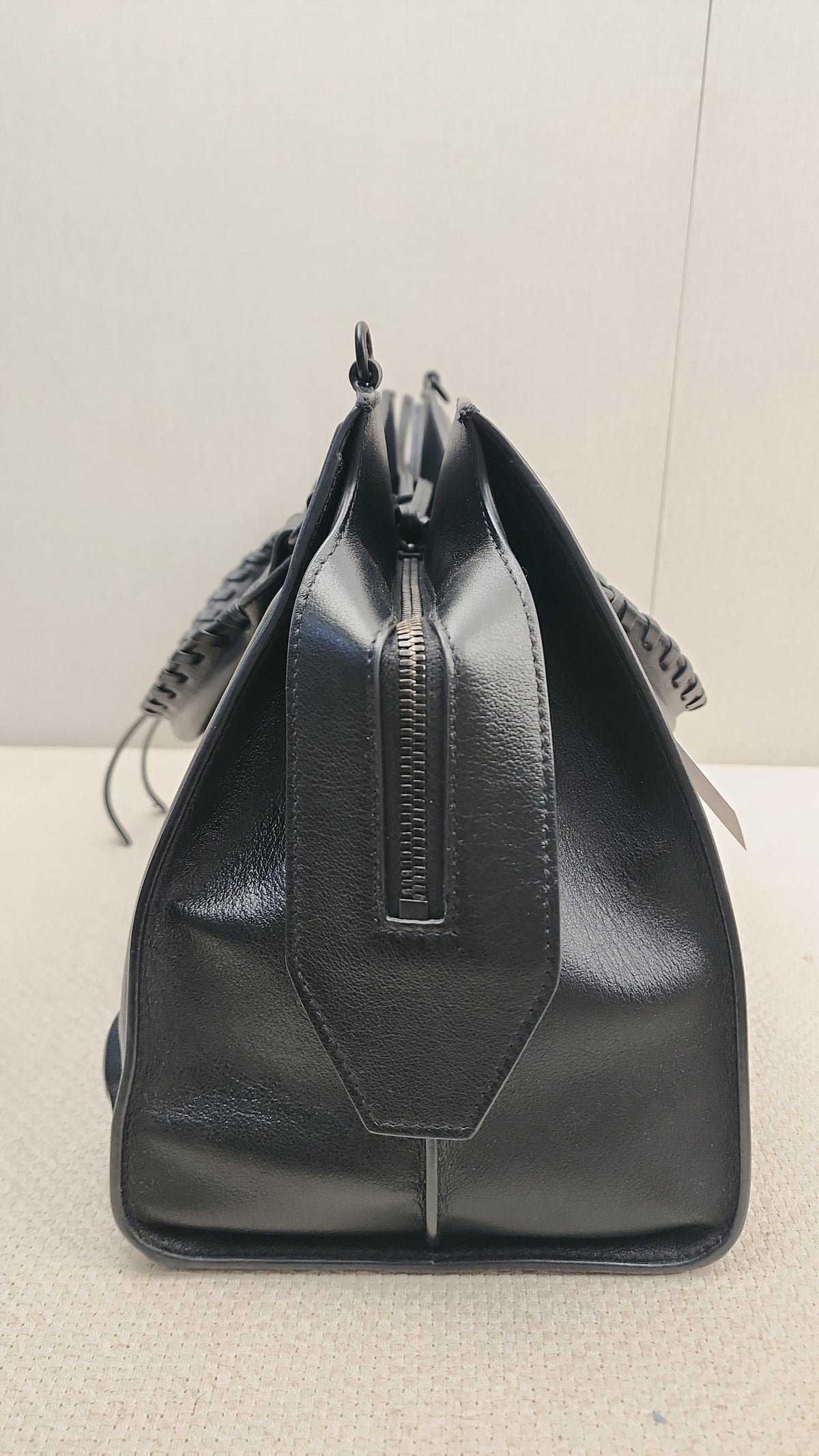 Balenciaga Black Smooth Grained Calfskin Neo Classic City Bag