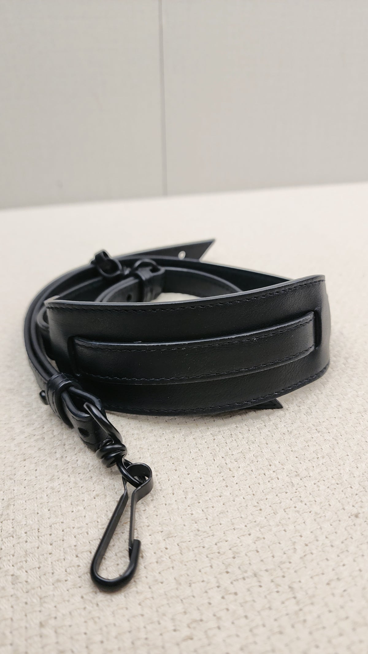 Balenciaga Black Smooth Grained Calfskin Neo Classic City Bag