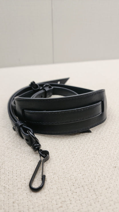 Balenciaga Black Smooth Grained Calfskin Neo Classic City Bag