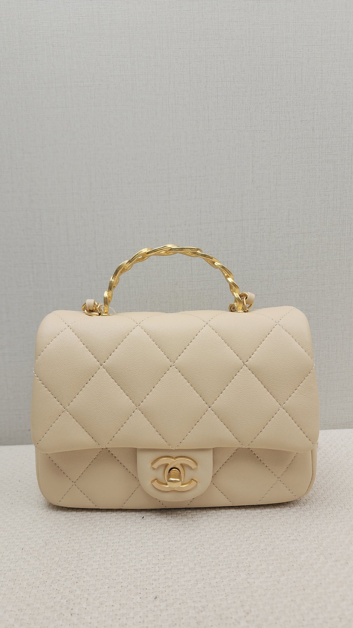 Chanel Beige Lambskin 25C Enamel Top Handle Flap Bag (GHW)