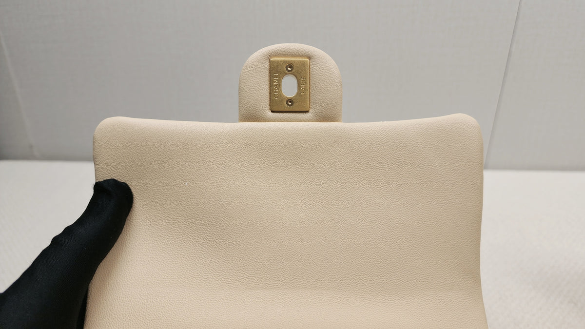 Chanel Beige Lambskin 25C Enamel Top Handle Flap Bag (GHW)