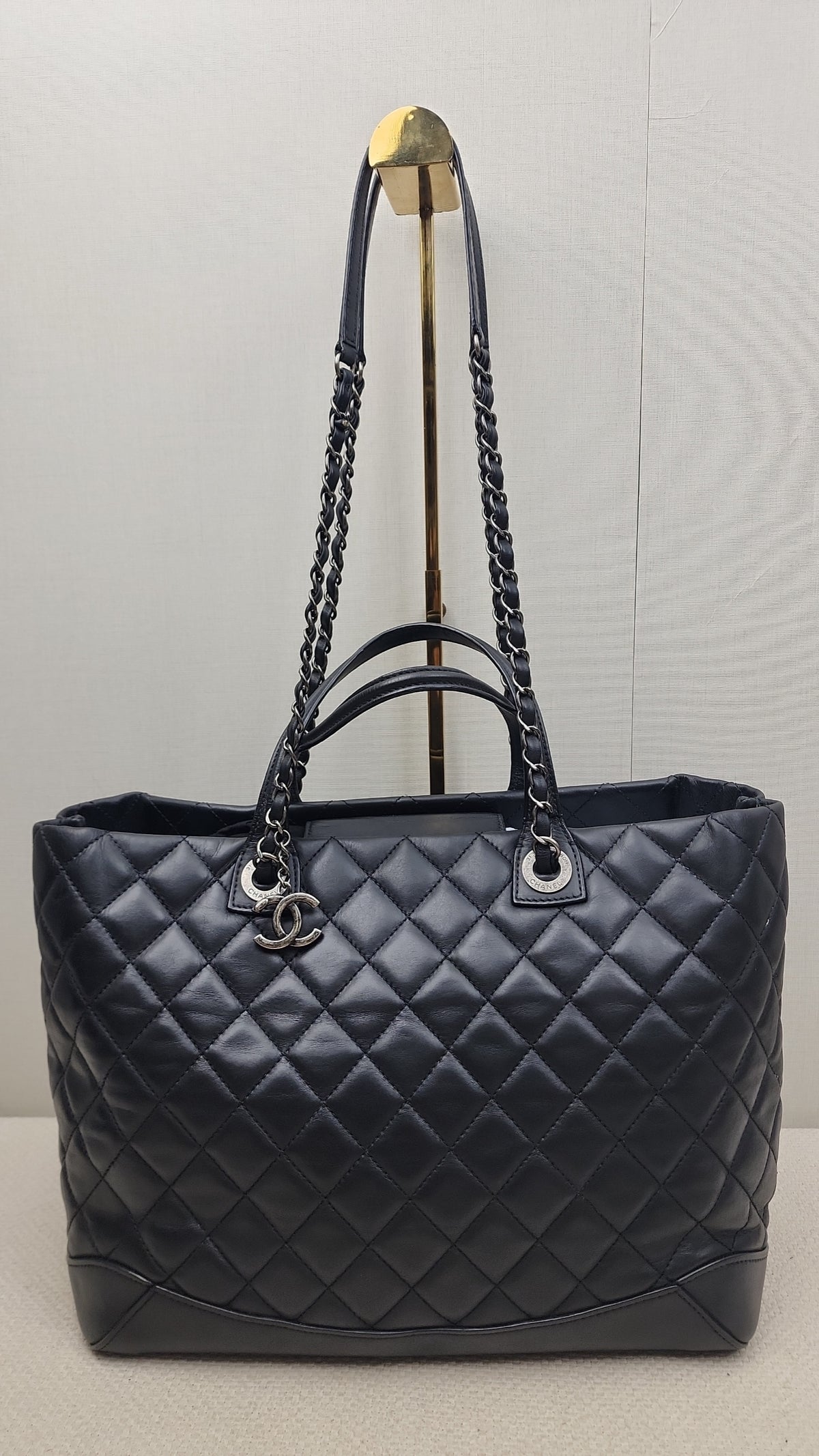 Chanel Black Calfskin Easy Shopping Tote