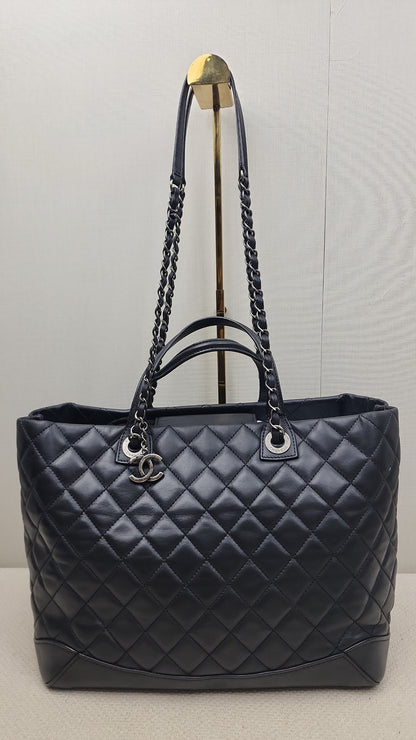 Chanel Black Calfskin Easy Shopping Tote