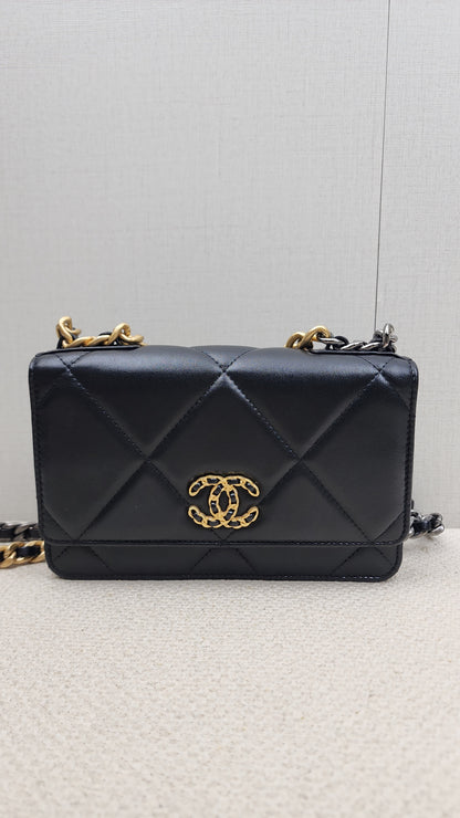 Chanel Shiny 19 Lambskin WOC (GSHW)