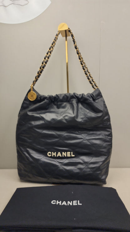 Chanel Black Calfskin Medium 22 (GHW)