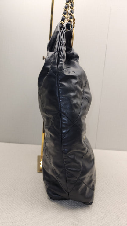 Chanel Black Calfskin Medium 22 (GHW)