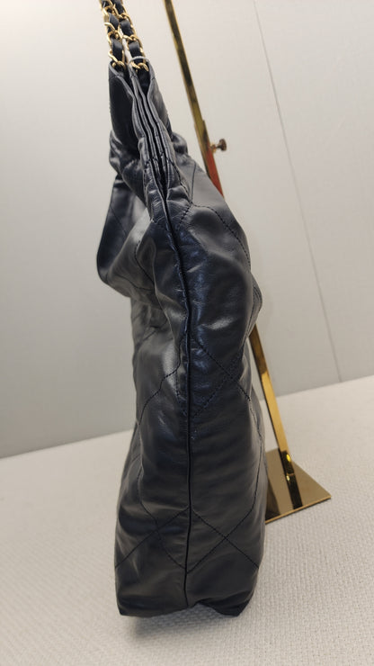 Chanel Black Calfskin Medium 22 (GHW)