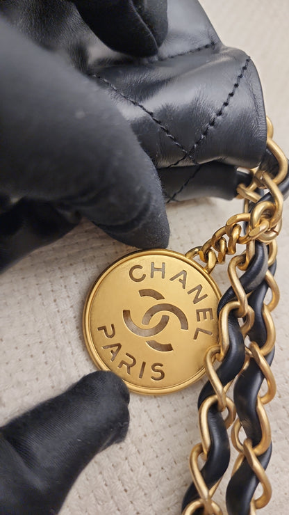Chanel Black Calfskin Medium 22 (GHW)