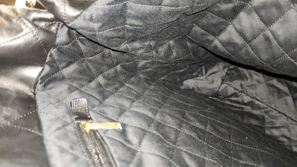 Chanel Black Calfskin Medium 22 (GHW)