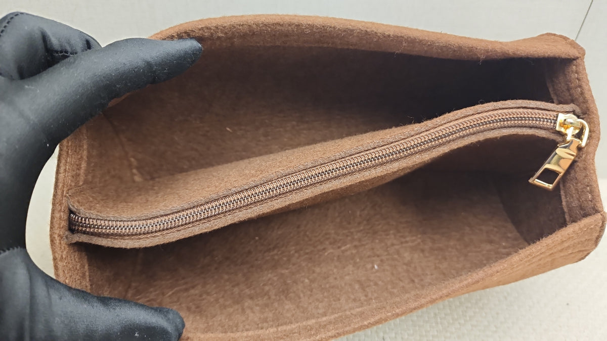 LV Monogram Papillon 26