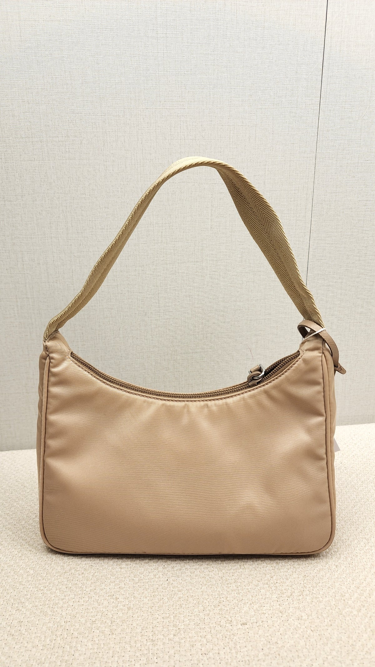 Prada Beige Tessuto Re-edition 2000 Hobo