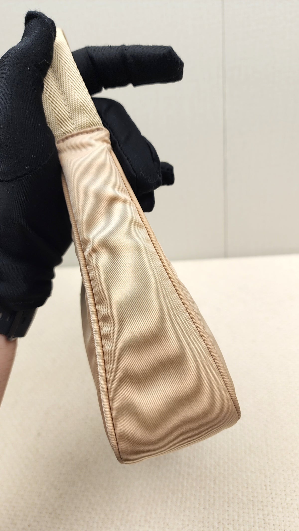Prada Beige Tessuto Re-edition 2000 Hobo
