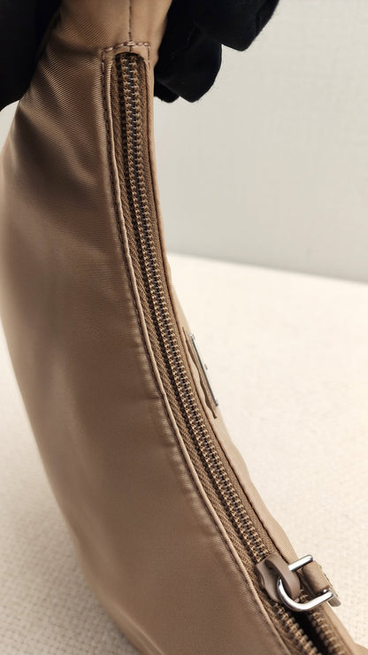 Prada Beige Tessuto Re-edition 2000 Hobo