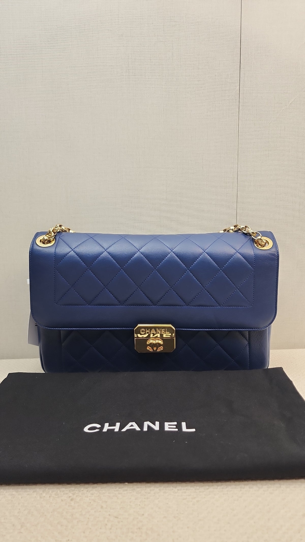 Chanel Black Caviar Zip Wallet Pouch (GHW)