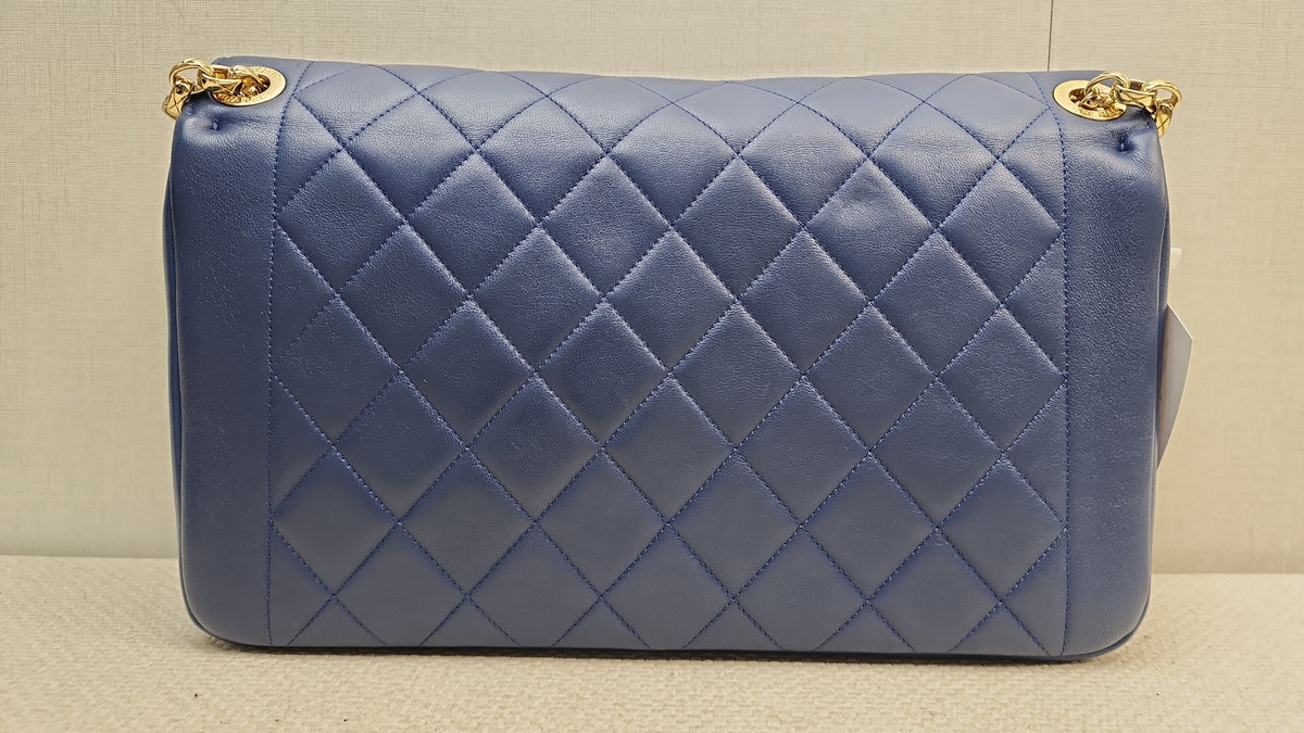 Chanel Black Caviar Zip Wallet Pouch (GHW)