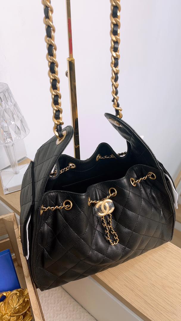 Chanel Black Caviar Small 25 Hobo Bag GHW