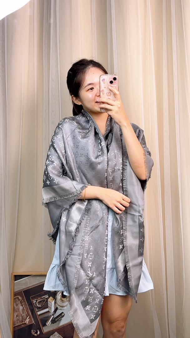 Louis Vuitton Grey Monogram Shine Shawl