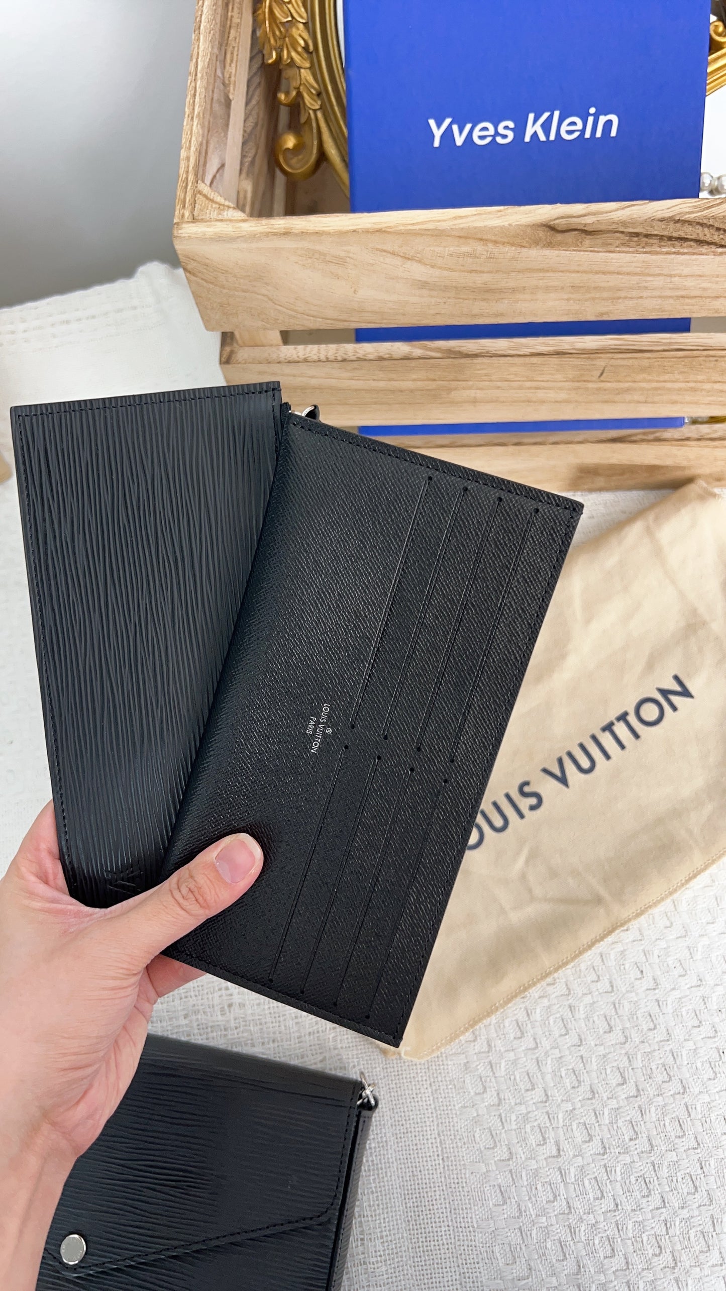 LV Black Epi Felicia Pochette