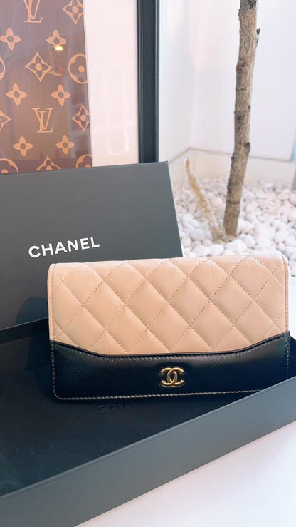 Chanel Black and Beige Gabrielle CC Yen Wallet
