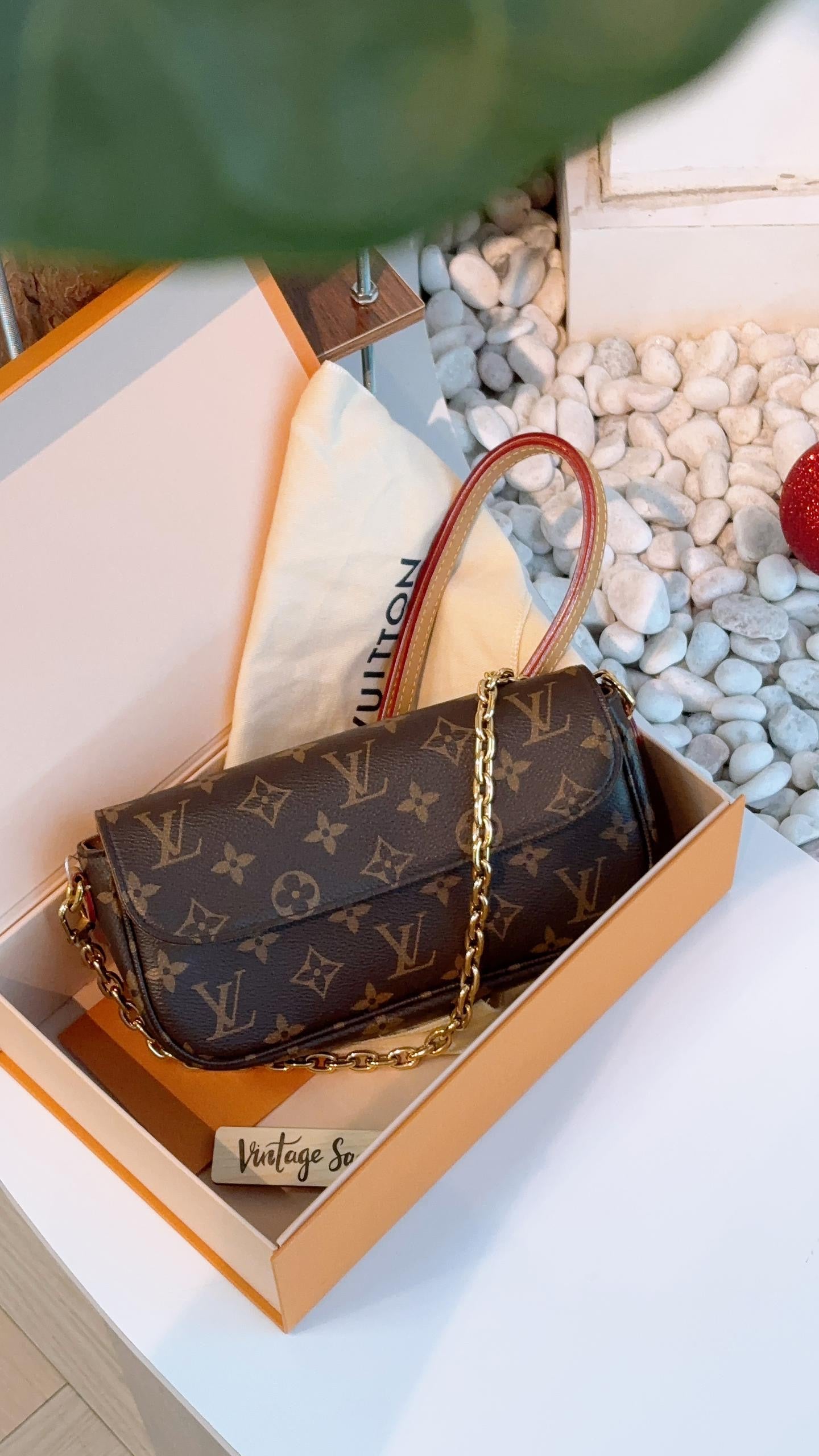 LV Monogram Ivy