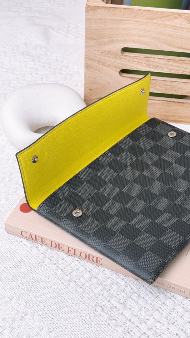 Louis Vuitton Damier Graphite Alpha Pochette