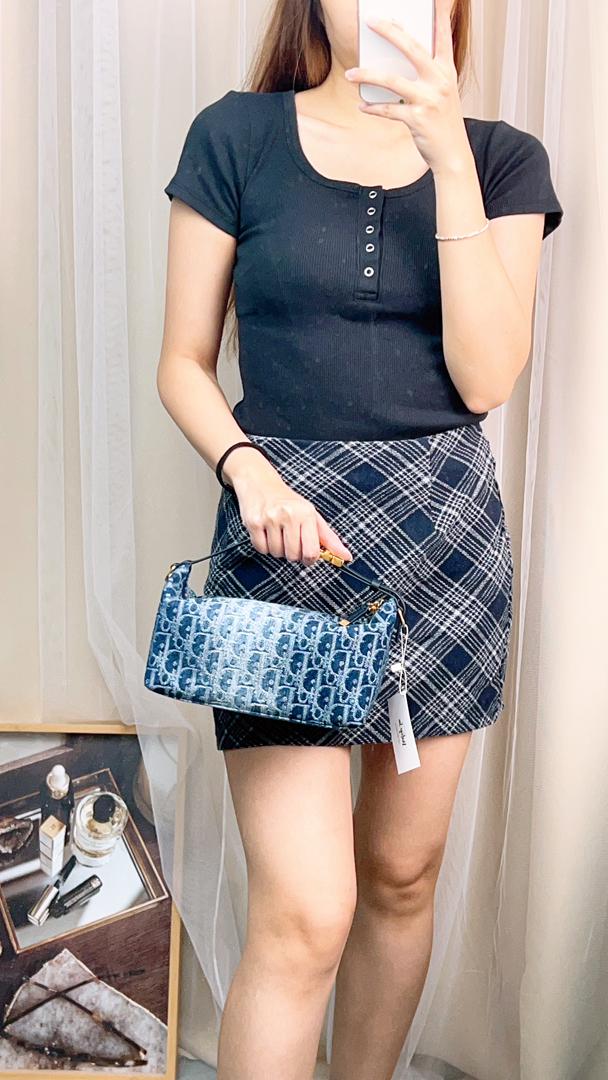 Medium D.iorTravel Nomad Pouch Blue Denim D-ior Oblique Jacquard