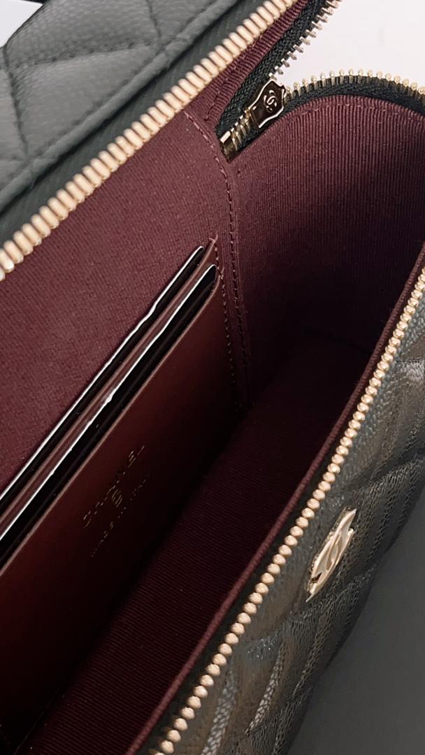 Chanel Black Caviar Top Handle Vanity Case (LGHW)