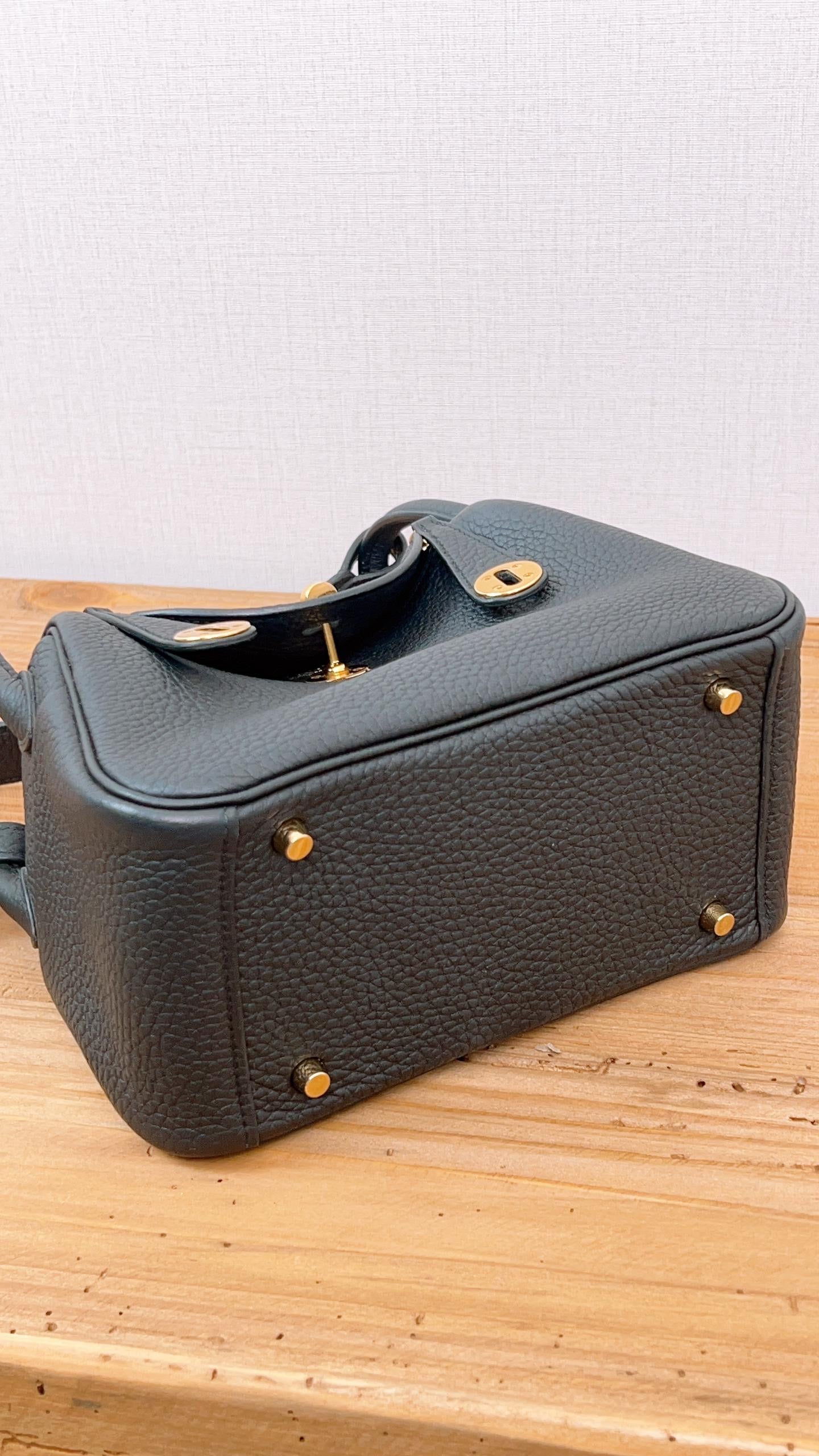 Hermes Black Mini Lindy I Clemence (GHW)