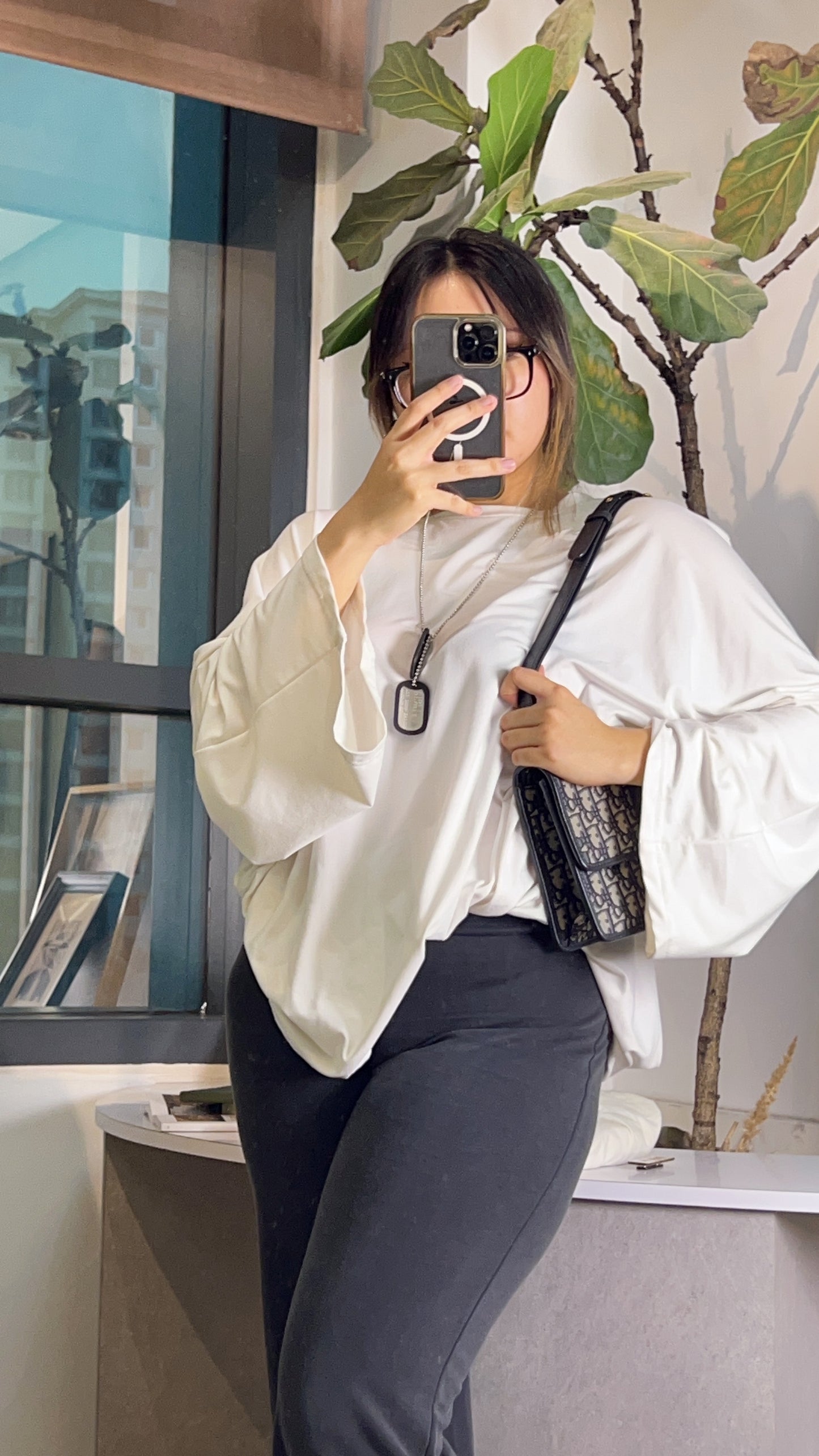 Dior Navy Oblique Montaigne 30 GHW