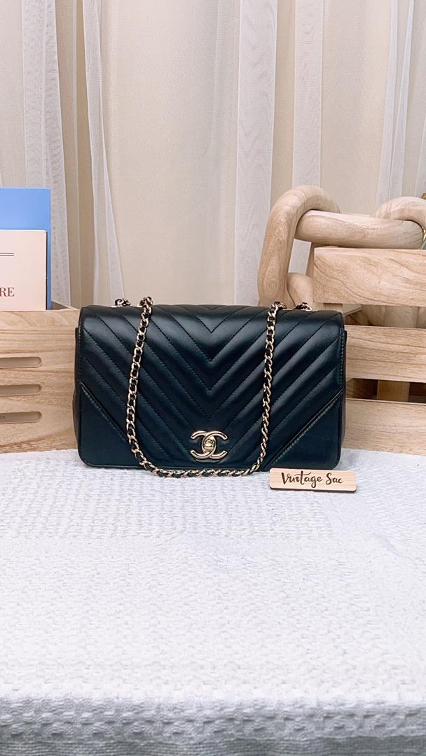 Chanel Black Calfskin Statement Flap LGHW