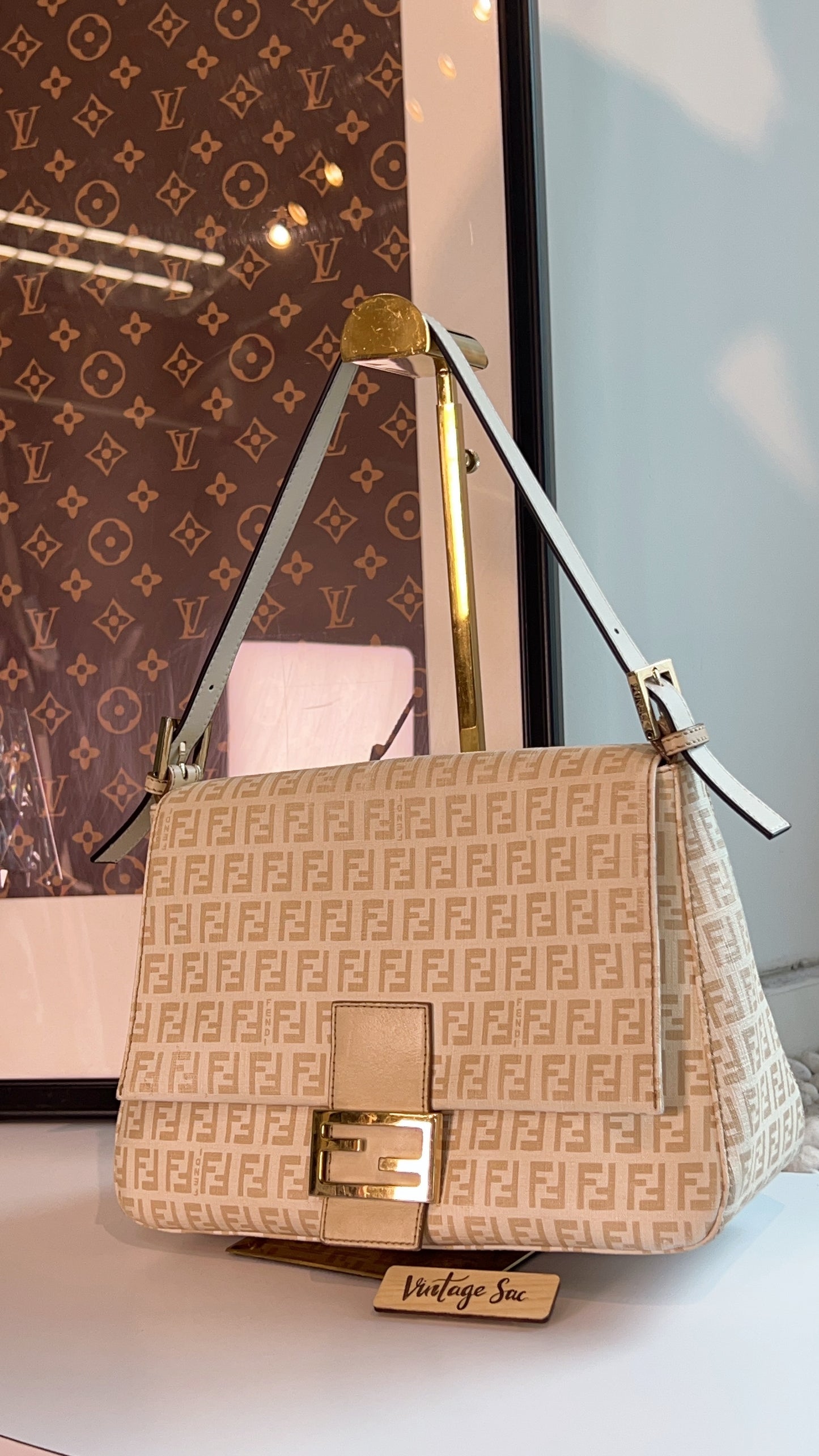 Fendi Mamma Baguette Beige x White GHW