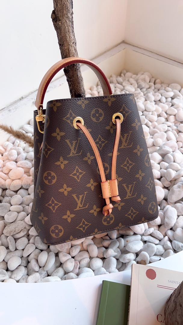 LV Monogram Neo Noe BB