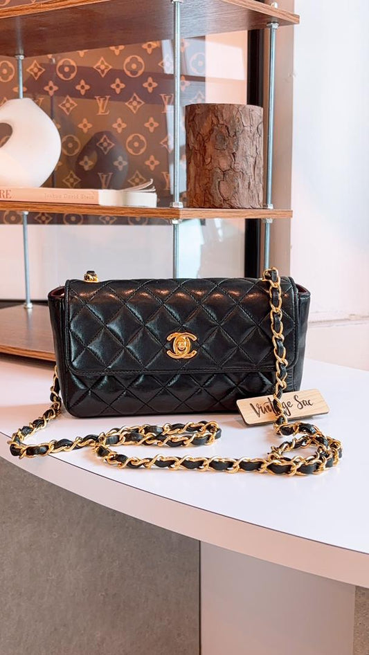 Chanel Black Lambskin Vintage Quilted Rectangular Flap Bag (GHW)