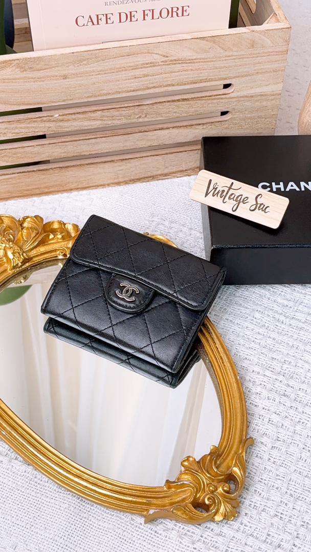 Chanel Black Lambskin XL Card Holder (SHW)
