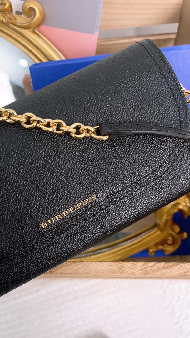 Burberry Black Henley WOC