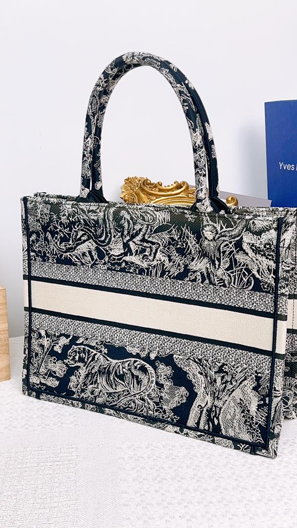Dior Medium Book Tote Toile De Jouy Embroidery