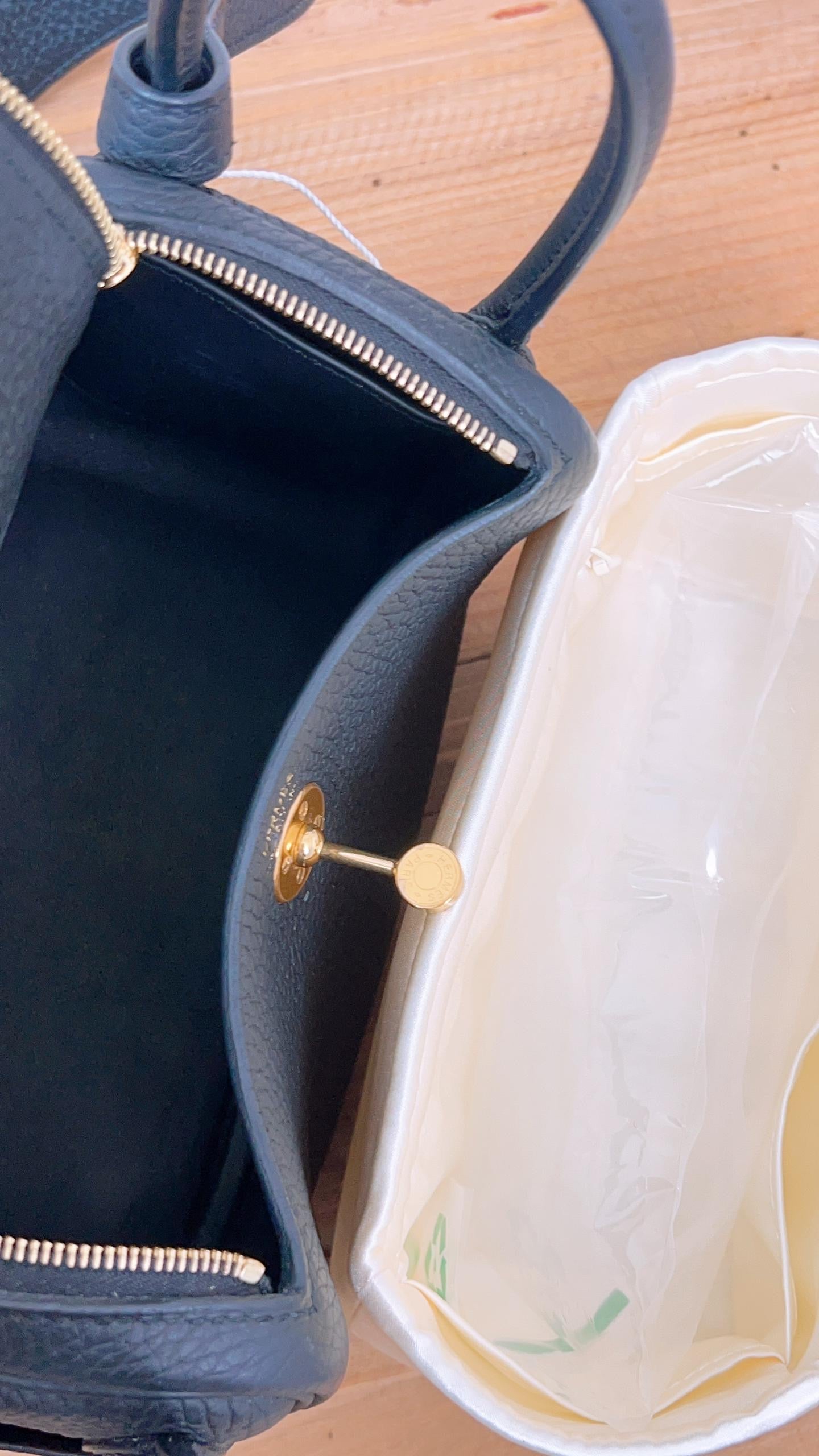 Hermes Black Mini Lindy I Clemence (GHW)