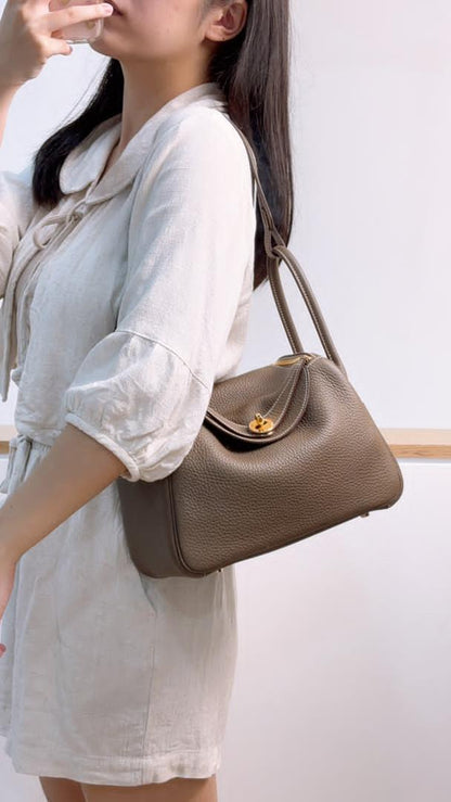 Hermes Etoupe Clemence Lindy 26 (GHW)