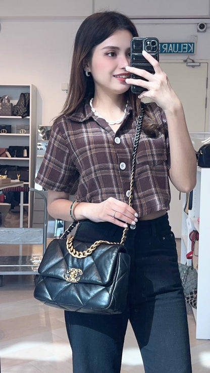 Chanel Black Lambskin Small 19 (GHW)