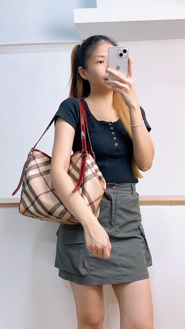 Burberry Red / Beige House Check PVC Cantebury Tote