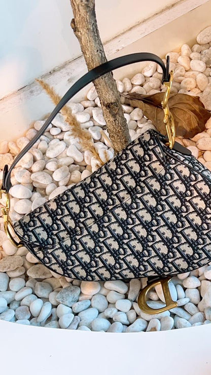 Dior Navy Oblique Medium Saddle w Strap